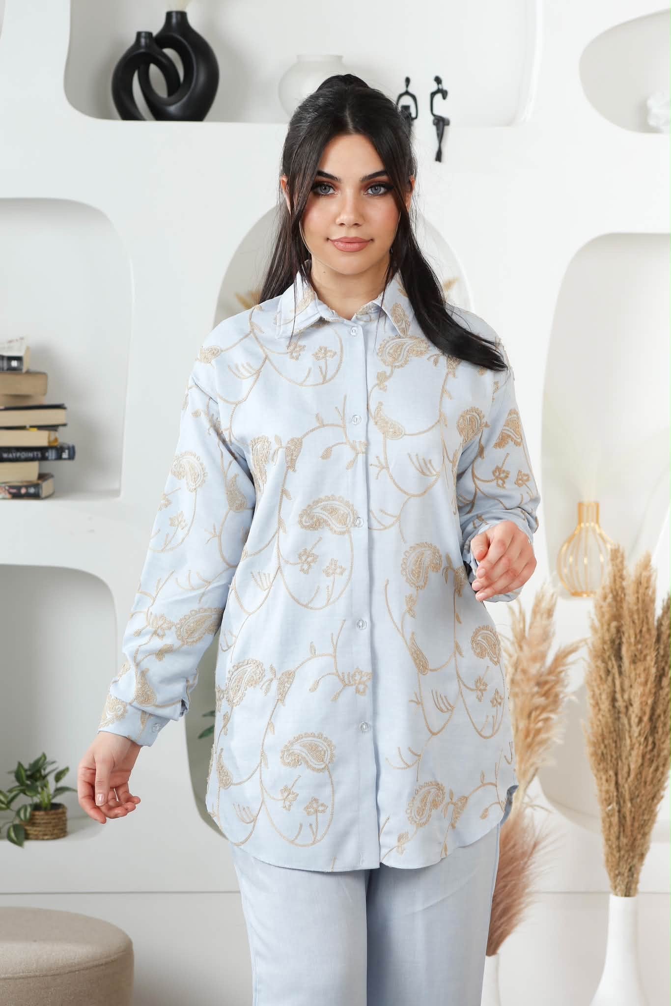 Embroidered Linen Set